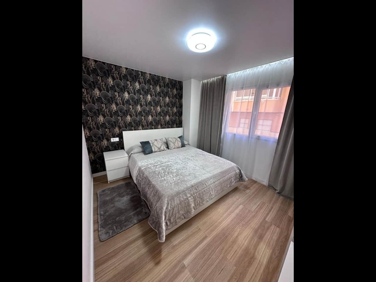 2 soveværelse Lejlighed til salg i Torrevieja med swimmingpool - € 139.000 (Ref: 10006053)