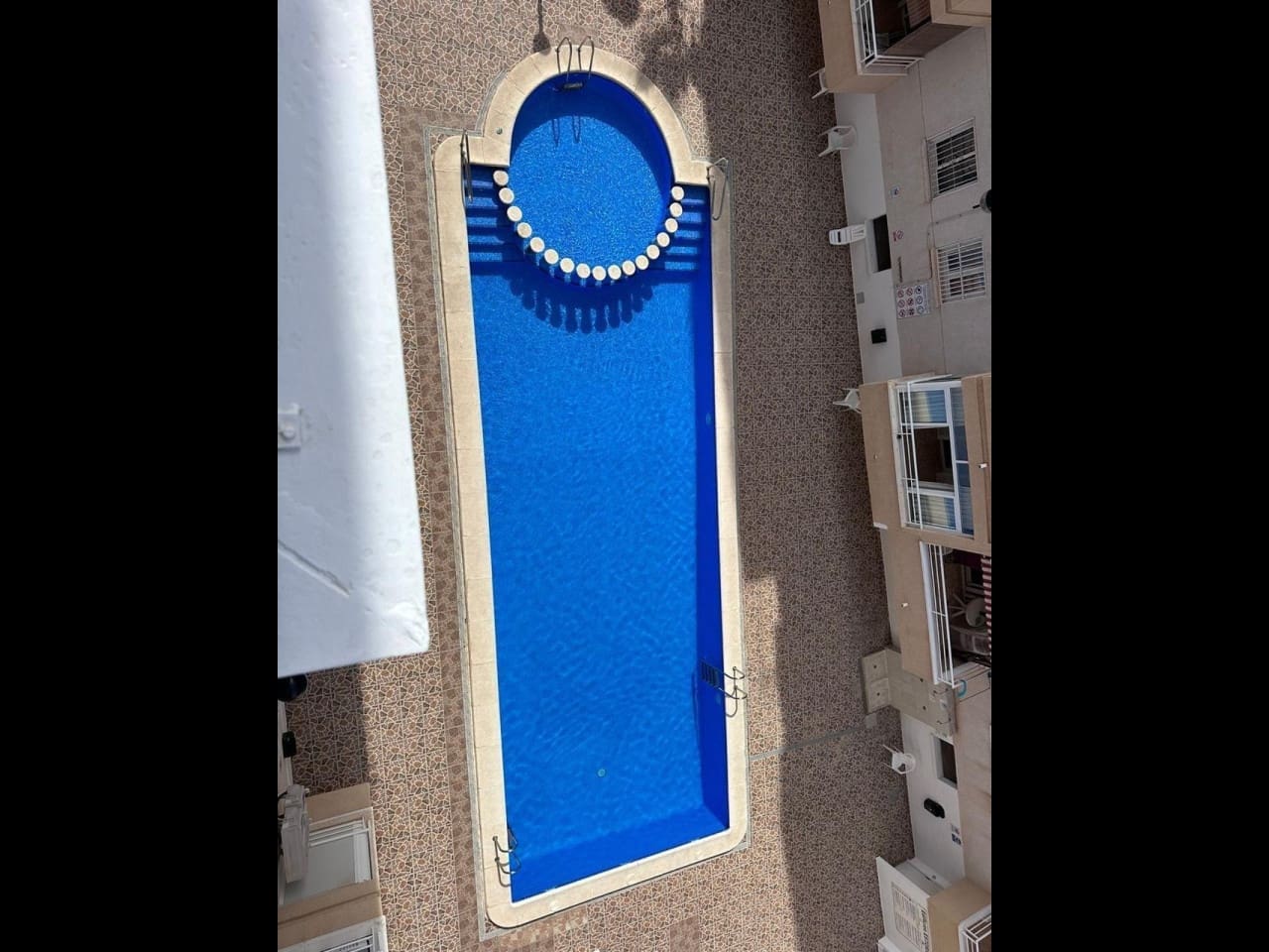 2 soveværelse Lejlighed til salg i Torrevieja med swimmingpool - € 139.000 (Ref: 10006053)