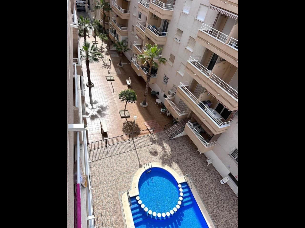 2 soveværelse Lejlighed til salg i Torrevieja med swimmingpool - € 139.000 (Ref: 10006053)