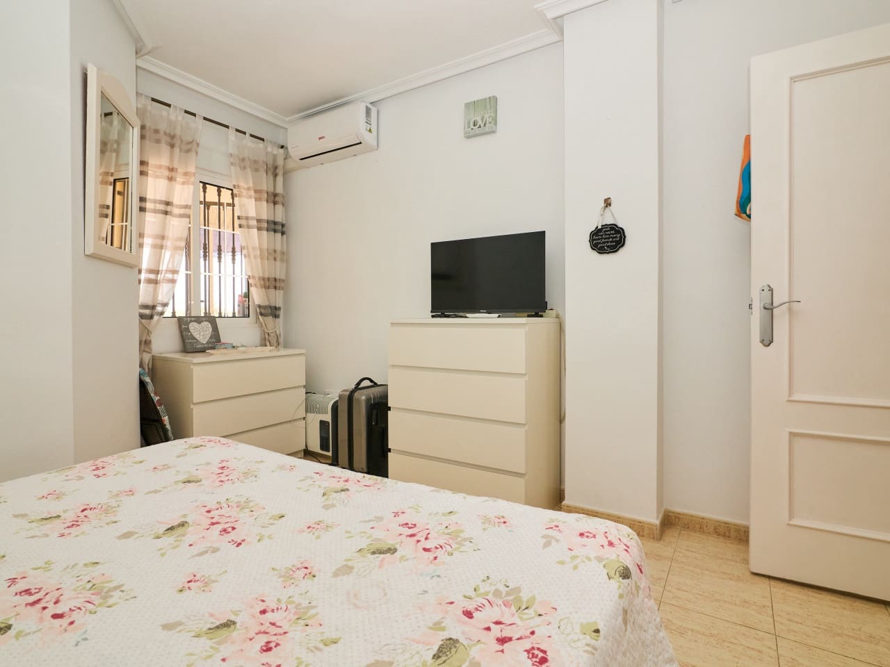 2 sovrum Lägenhet till salu i Torrevieja - 160 000 € (Ref: 10007137)