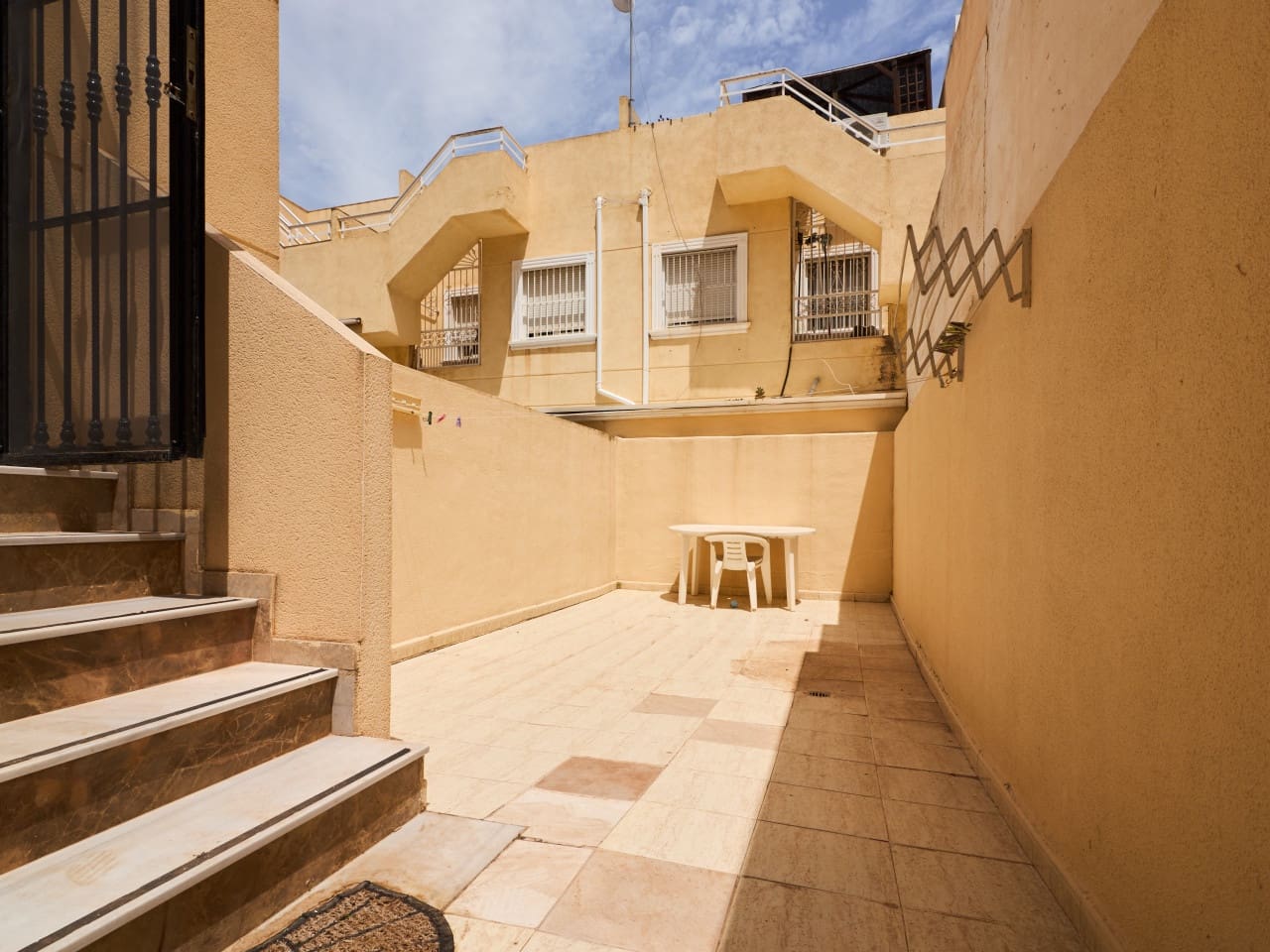 2 sovrum Lägenhet till salu i Torrevieja - 160 000 € (Ref: 10007137)