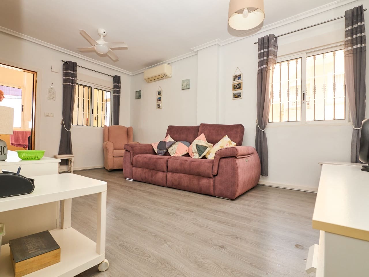 2 sovrum Lägenhet till salu i Torrevieja - 160 000 € (Ref: 10007137)