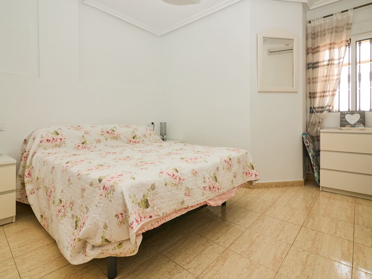 2 sovrum Lägenhet till salu i Torrevieja - 160 000 € (Ref: 10007137)