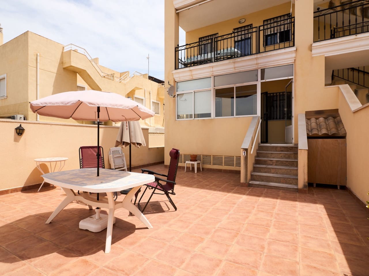 2 soverom Leilighet til salgs i Torrevieja - € 160 000 (Ref: 10007137)