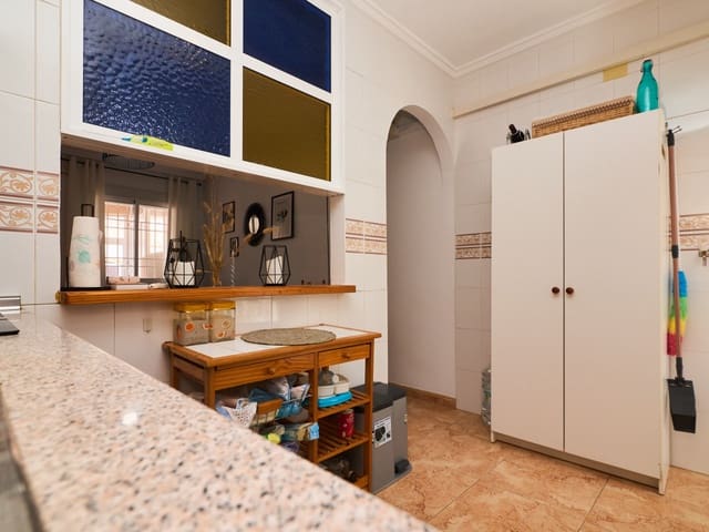 2 sovrum Villa till salu i El Limonar, Torrevieja med pool - 135 000 € (Ref: 10007138)