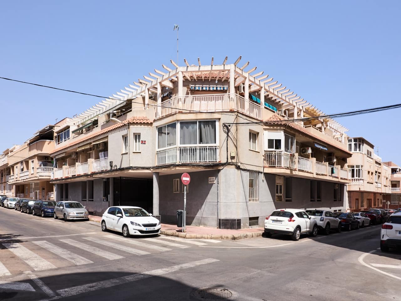 1 soverom Leilighet til salgs i Torrevieja med svømmebasseng - € 135 000 (Ref: 10012669)