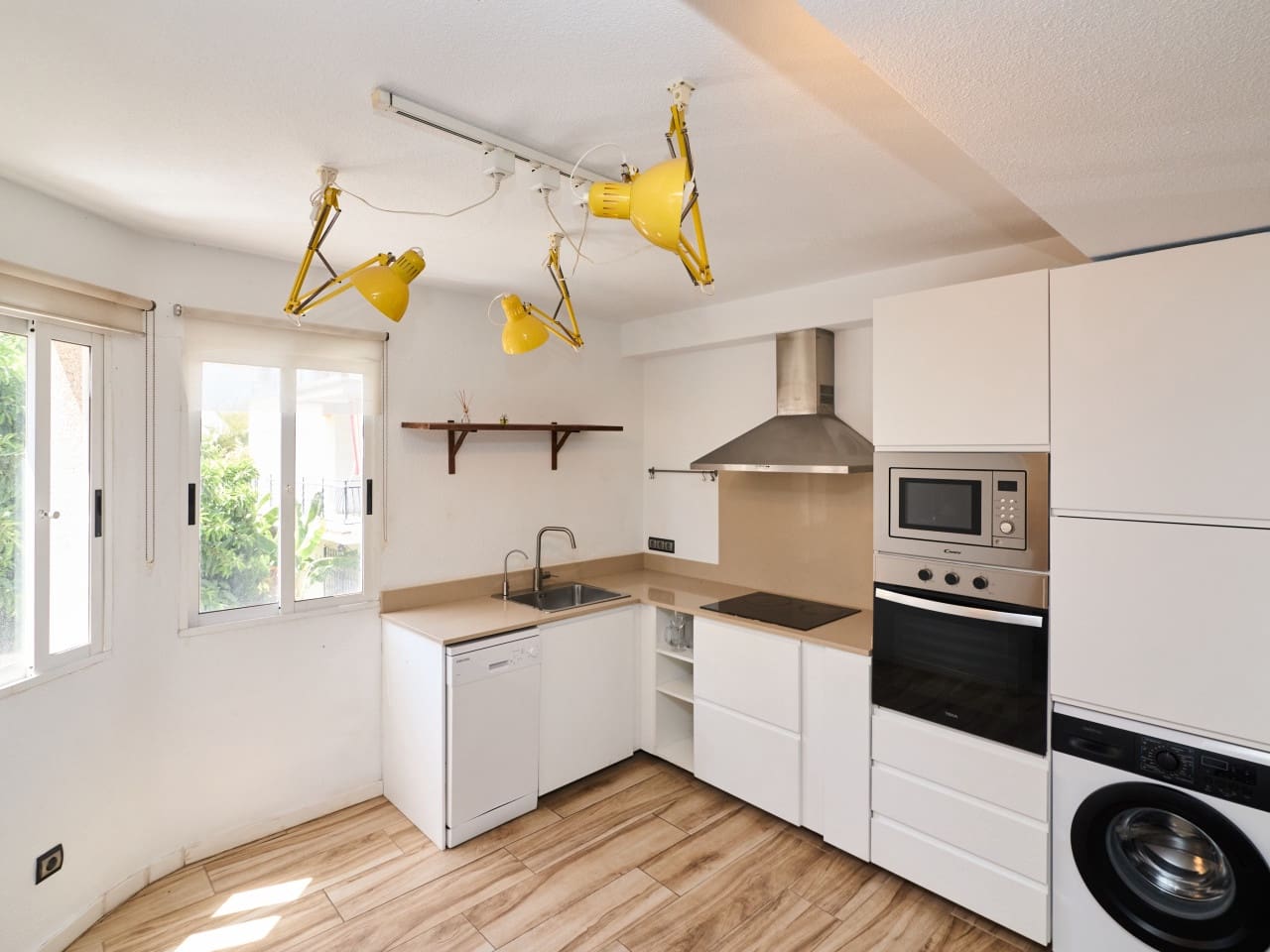 1 soverom Leilighet til salgs i Torrevieja med svømmebasseng - € 135 000 (Ref: 10012669)