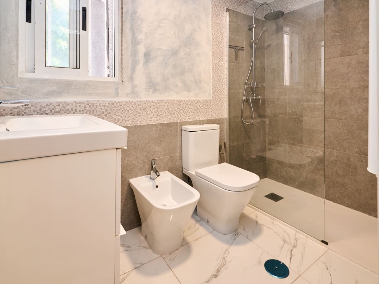 1 soverom Leilighet til salgs i Torrevieja med svømmebasseng - € 135 000 (Ref: 10012669)