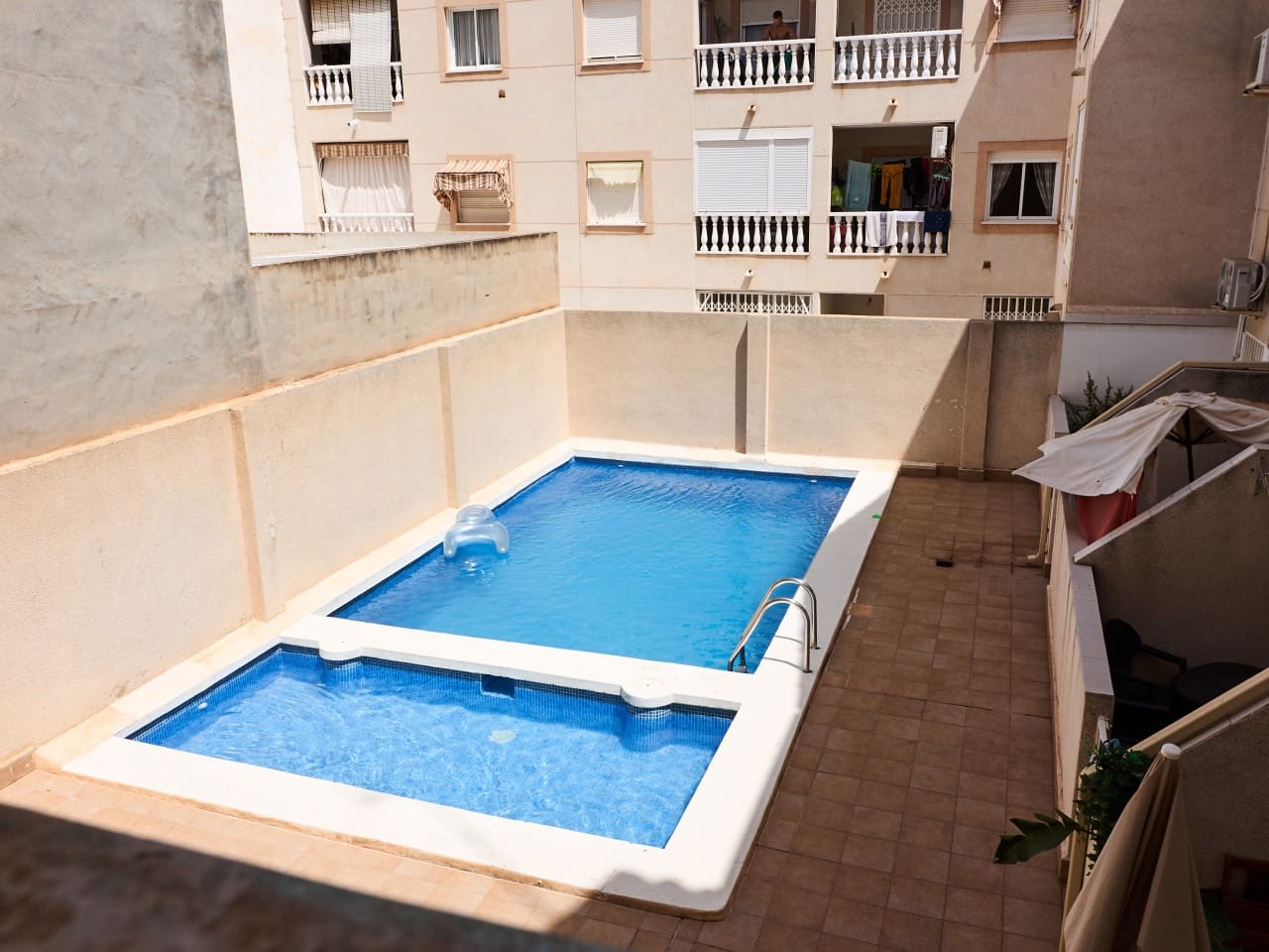 1 soverom Leilighet til salgs i Torrevieja med svømmebasseng - € 135 000 (Ref: 10012669)