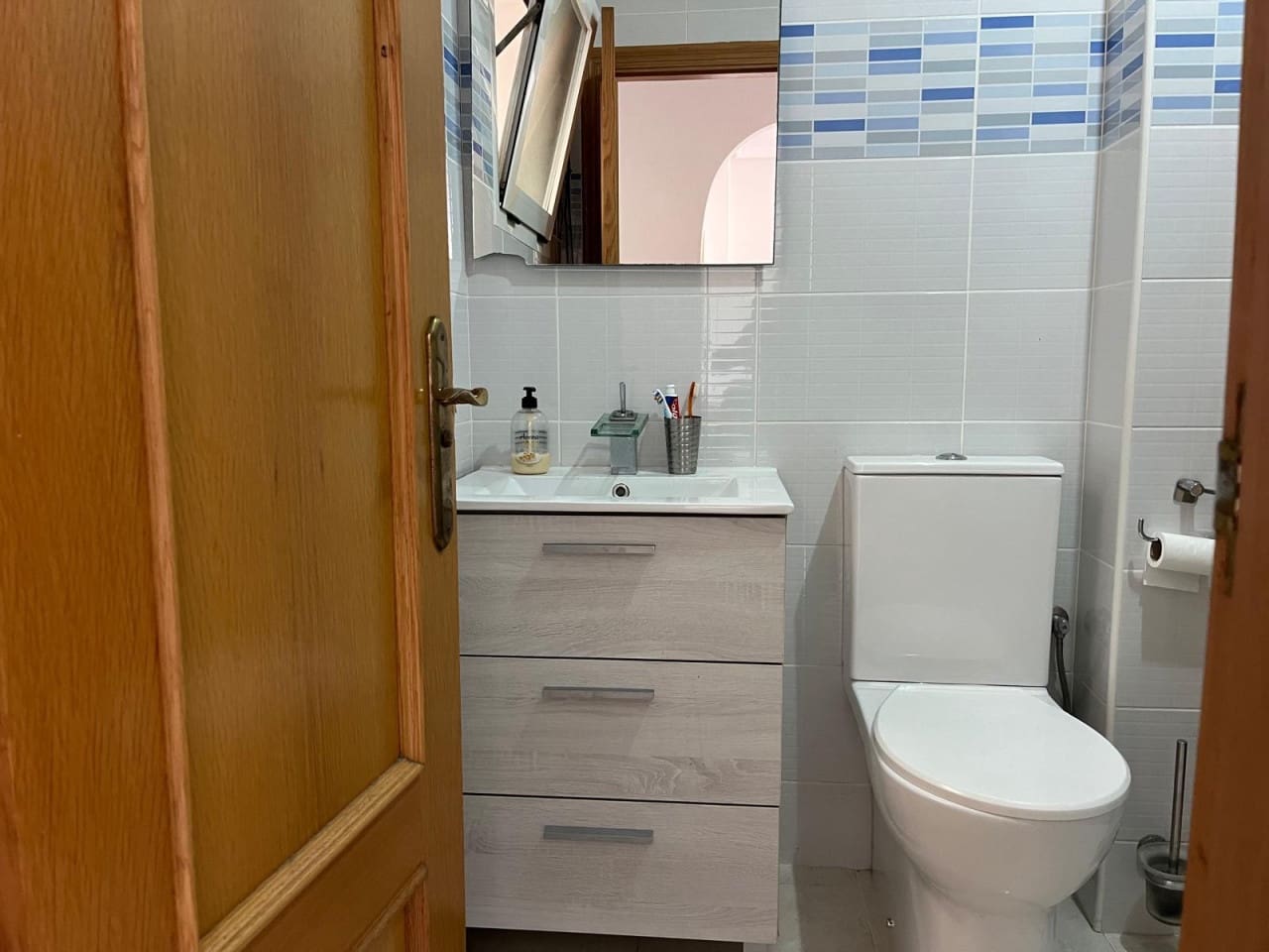 Apartamento de 2 habitaciones en Torrevieja en venta con piscina garaje - 157.160 € (Ref: 10016762)