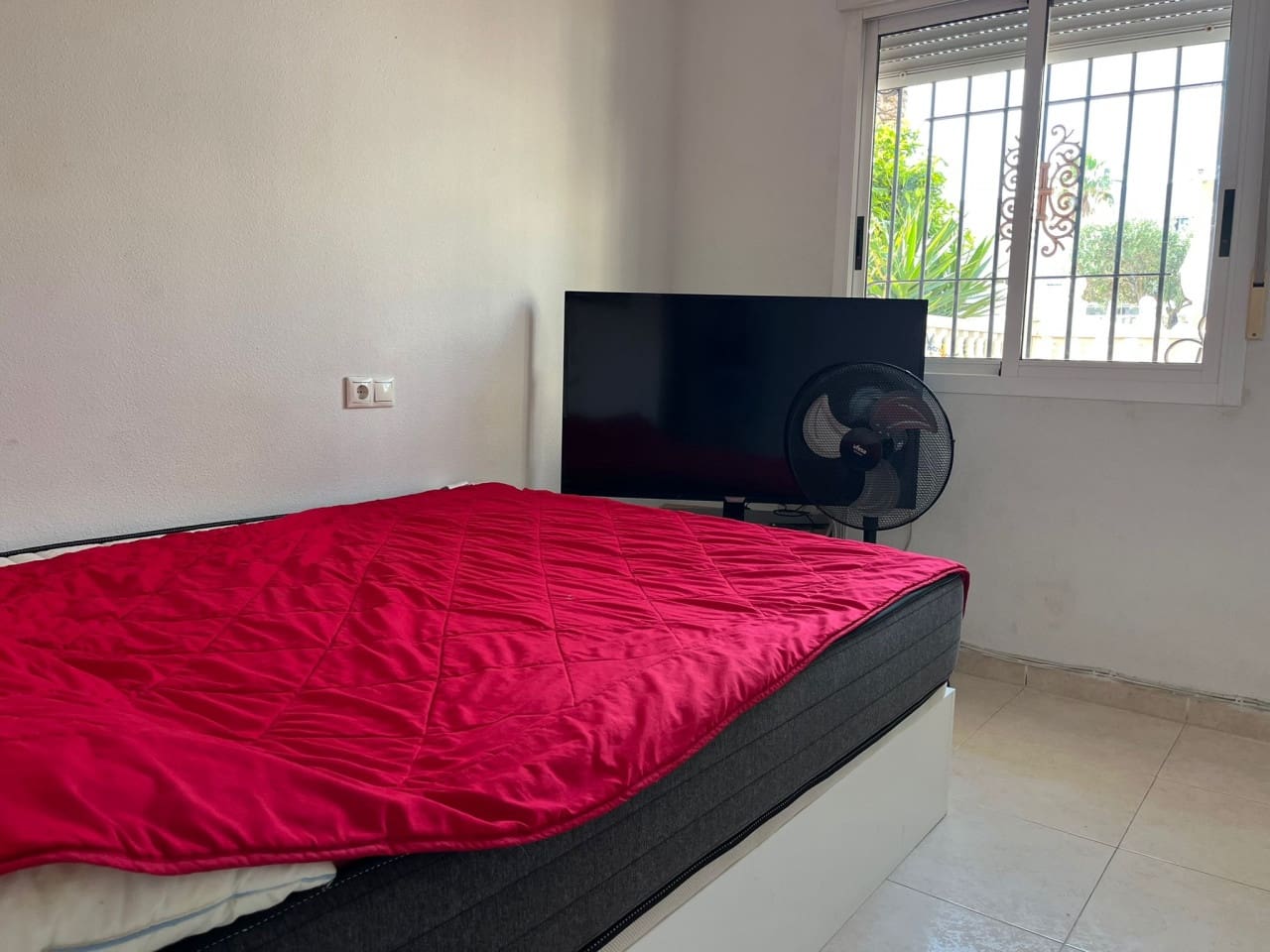 Apartamento de 2 habitaciones en Torrevieja en venta con piscina garaje - 157.160 € (Ref: 10016762)