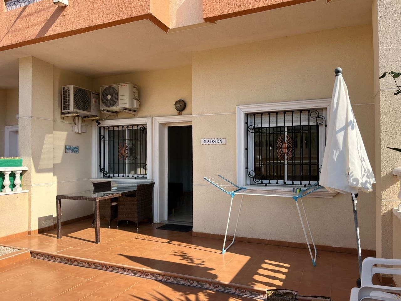 Apartamento de 2 habitaciones en Torrevieja en venta con piscina garaje - 157.160 € (Ref: 10016762)