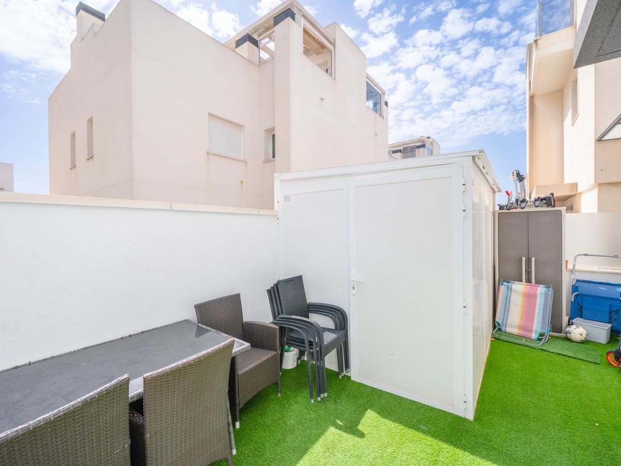 5 sypialnia Willa na sprzedaż w Torrevieja z basenem - 559 000 € (Ref: 10018082)