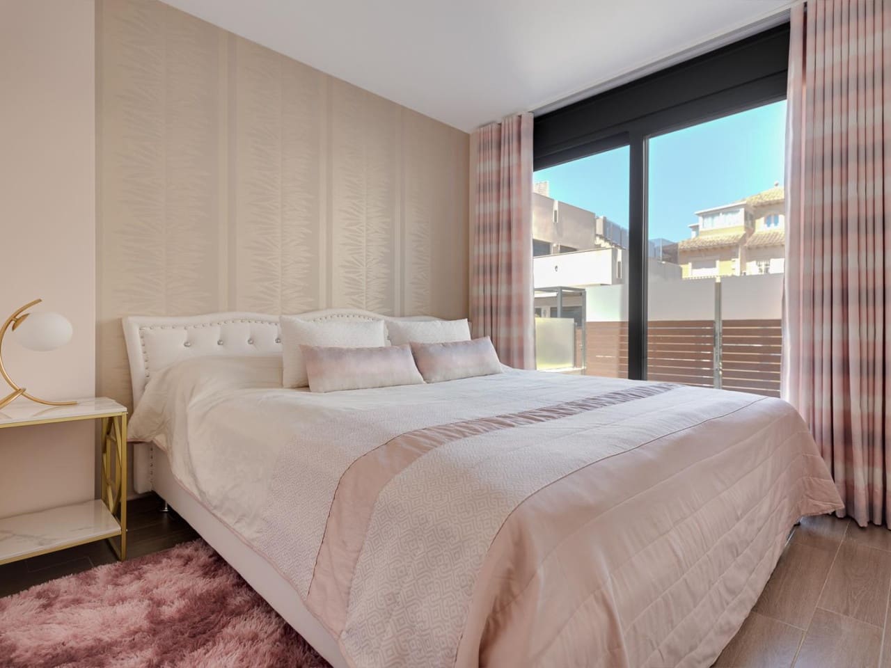 5 sypialnia Willa na sprzedaż w Torrevieja z basenem - 559 000 € (Ref: 10018082)