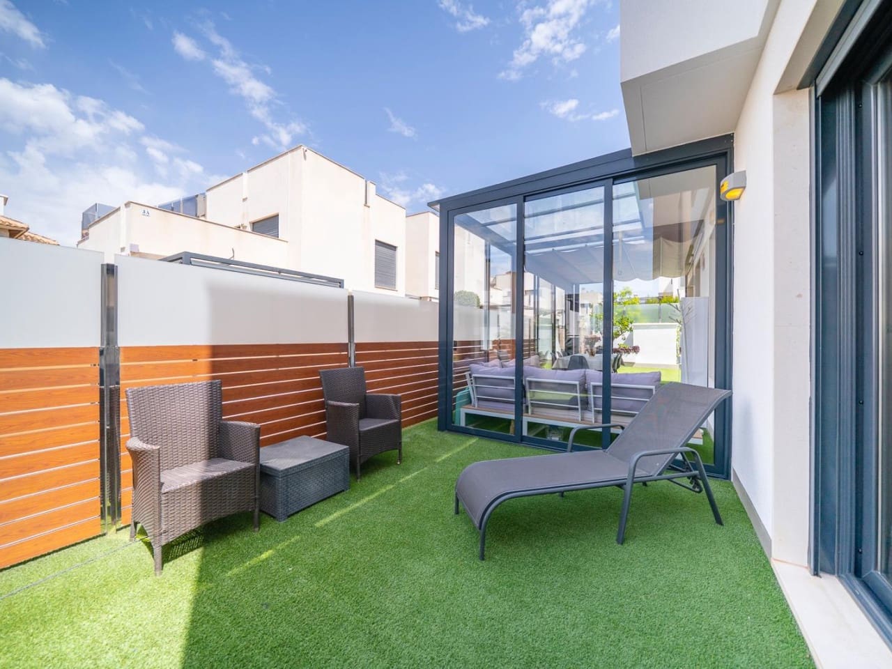5 sypialnia Willa na sprzedaż w Torrevieja z basenem - 559 000 € (Ref: 10018082)