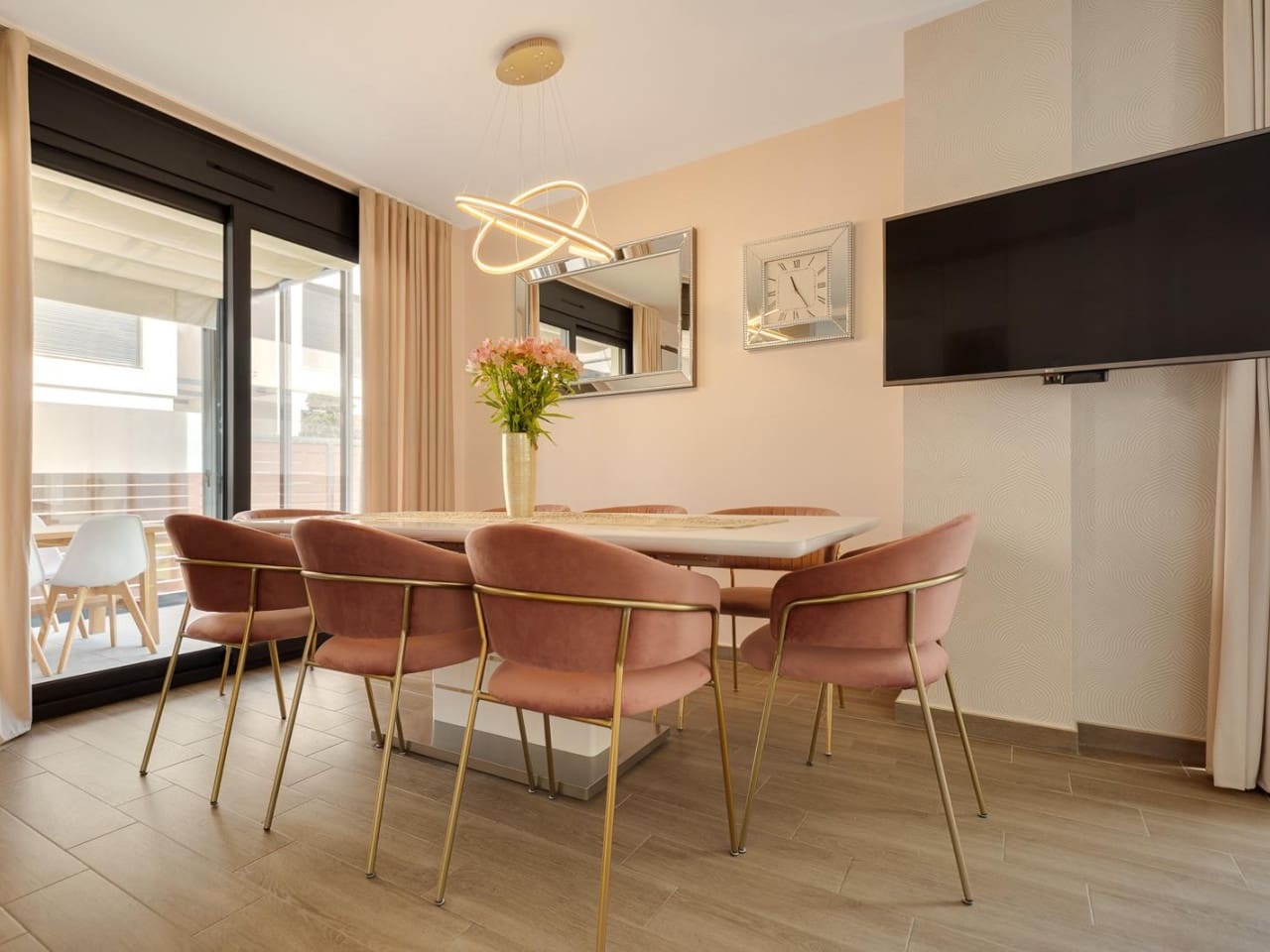 5 sypialnia Willa na sprzedaż w Torrevieja z basenem - 559 000 € (Ref: 10018082)