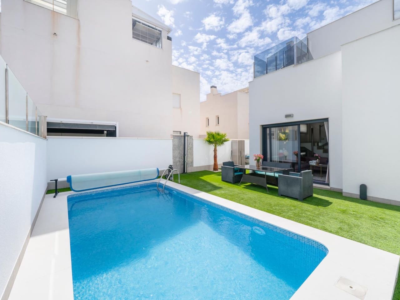 5 sypialnia Willa na sprzedaż w Torrevieja z basenem - 559 000 € (Ref: 10018082)