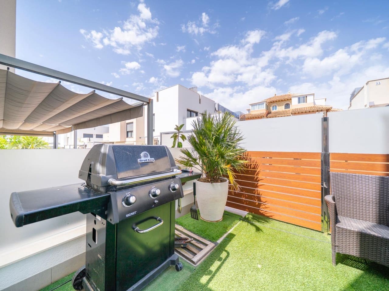 5 sypialnia Willa na sprzedaż w Torrevieja z basenem - 559 000 € (Ref: 10018082)