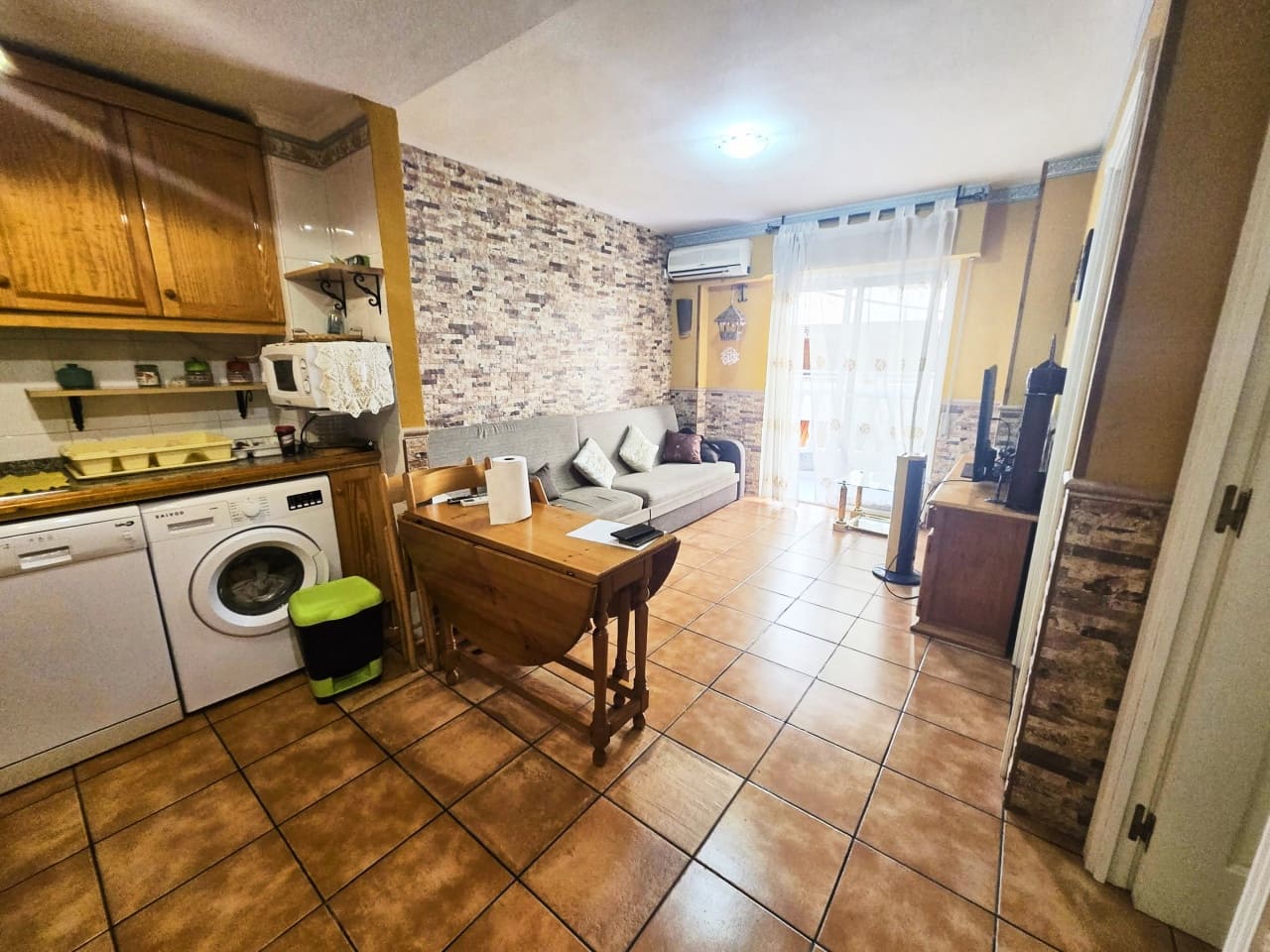 2 soverom Leilighet til salgs i Torrevieja - € 166 000 (Ref: 10018083)