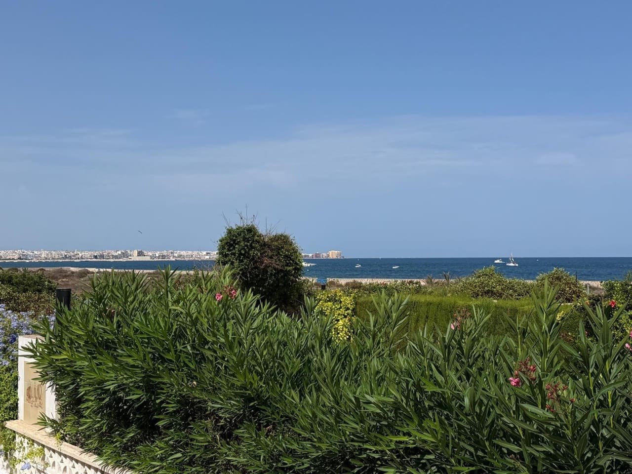 4 Zimmer Villa zu verkaufen in Punta Prima mit Pool Garage - 749.000 € (Ref: 10021340)