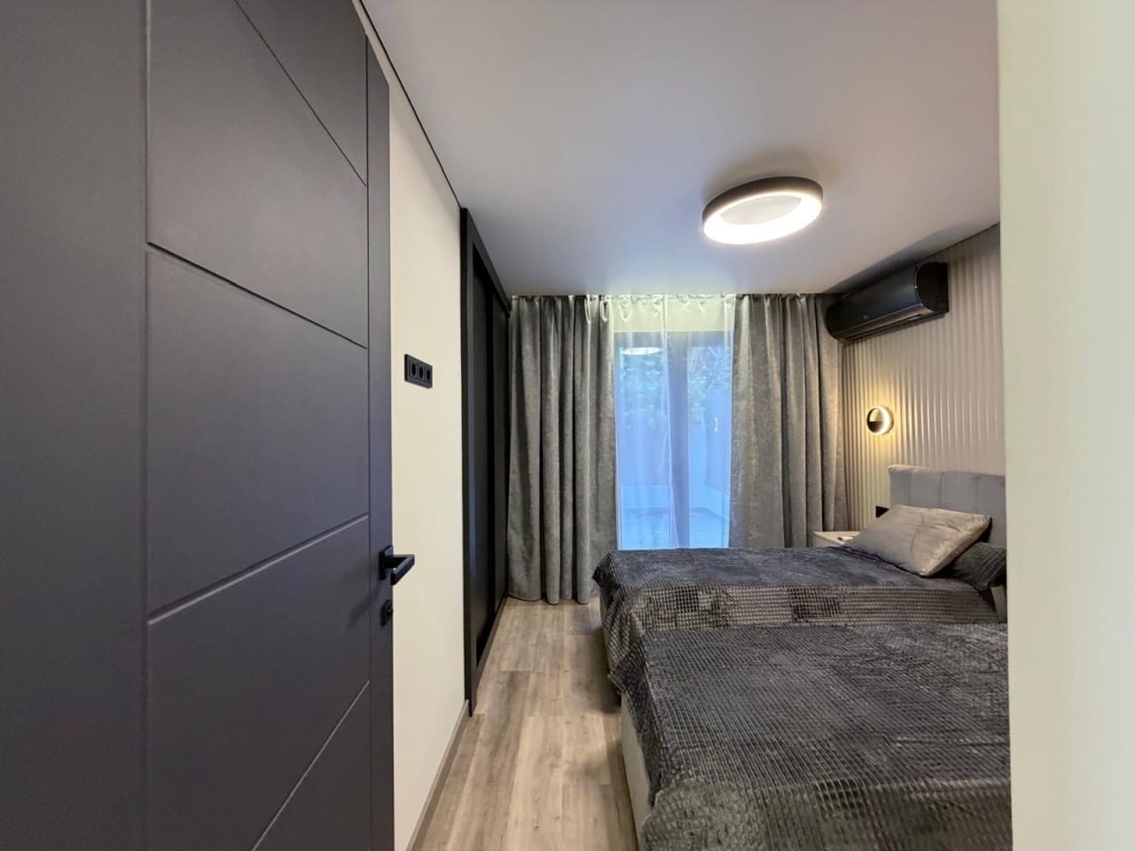 4 Zimmer Villa zu verkaufen in Punta Prima mit Pool Garage - 749.000 € (Ref: 10021340)