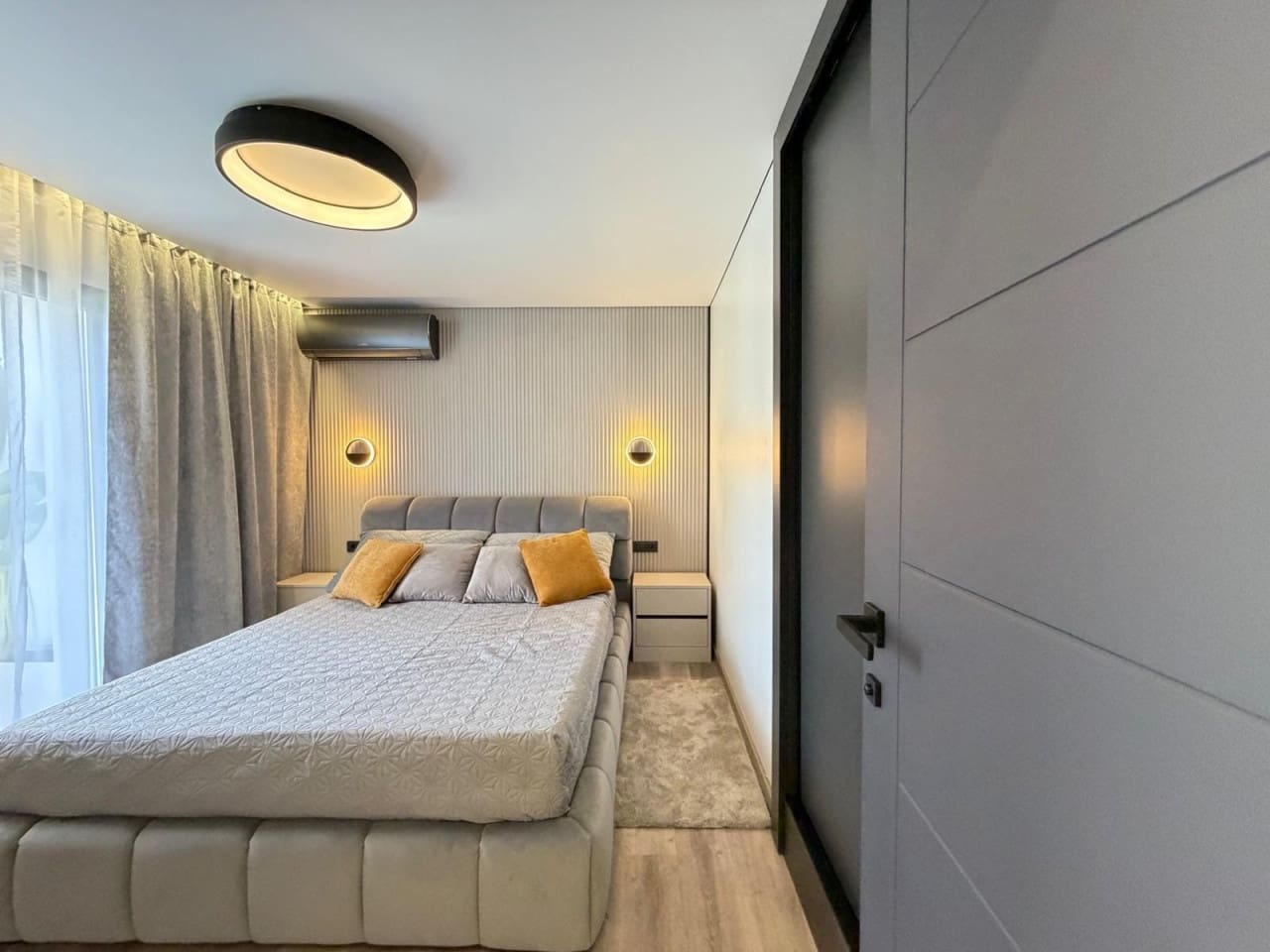4 Zimmer Villa zu verkaufen in Punta Prima mit Pool Garage - 749.000 € (Ref: 10021340)