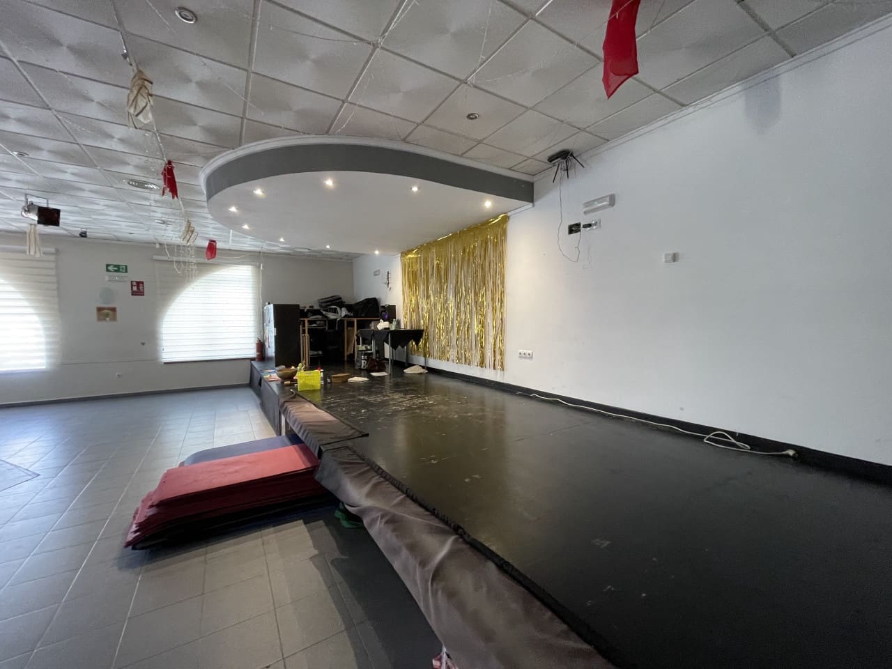 Erhverv til salg i San Luis med swimmingpool - € 1.200.000 (Ref: 10027558)