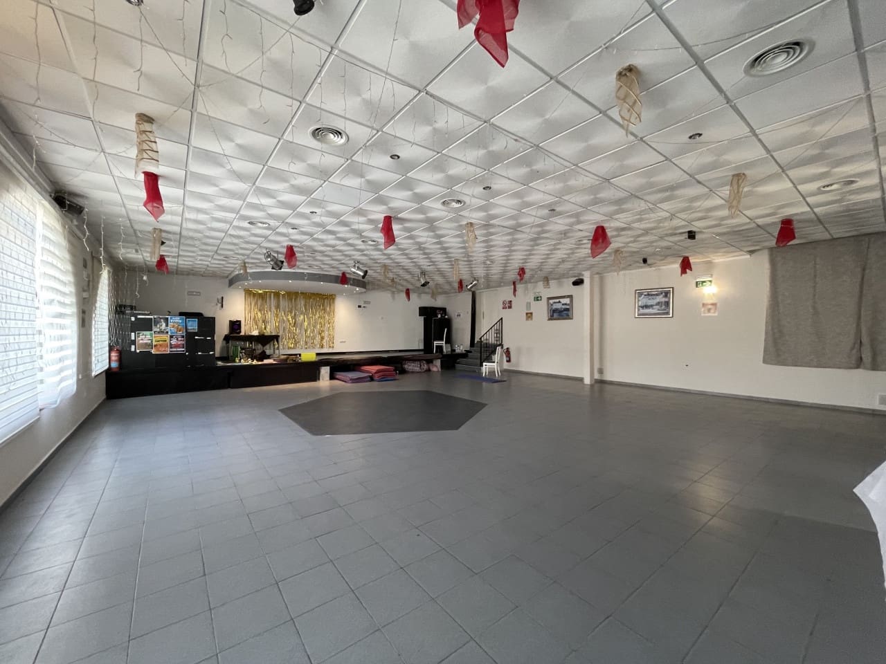 Erhverv til salg i San Luis med swimmingpool - € 1.200.000 (Ref: 10027558)