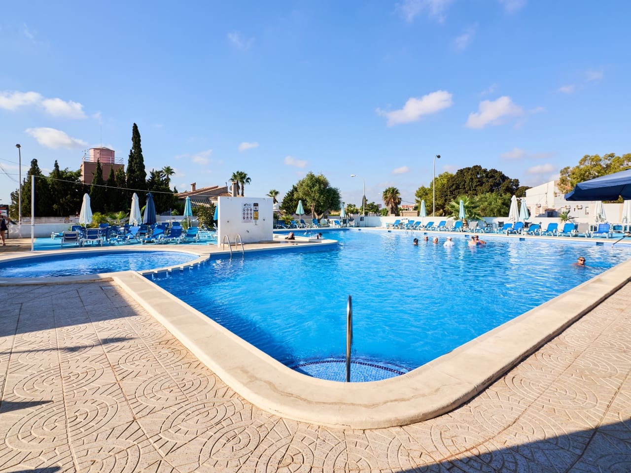 Erhverv til salg i San Luis med swimmingpool - € 1.200.000 (Ref: 10027558)