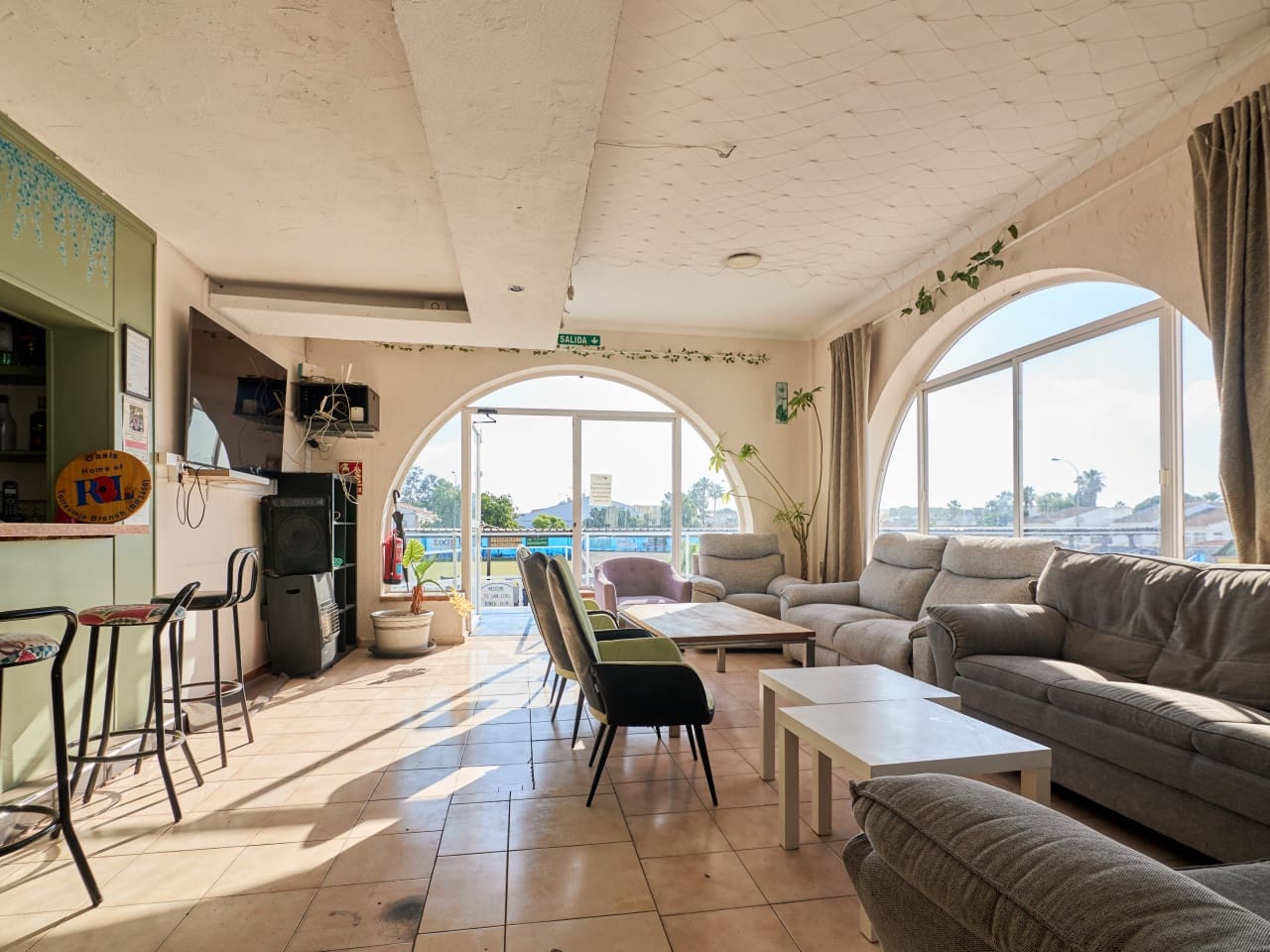 Erhverv til salg i San Luis med swimmingpool - € 1.200.000 (Ref: 10027558)