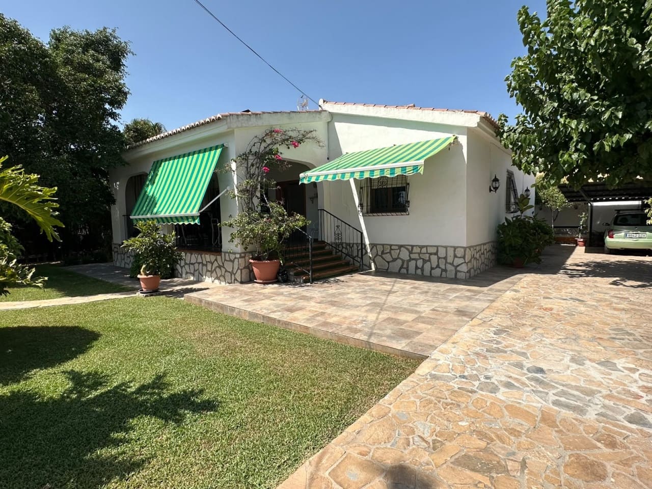 3 sypialnia Willa na sprzedaż w Muchamiel / Mutxamel z basenem - 635 000 € (Ref: 10027669)