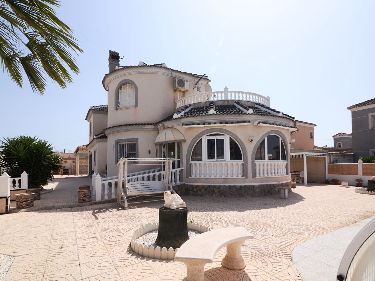 3 camera da letto Villa in vendita in Torrevieja con piscina garage - 450.000 € (Rif: 10027670)