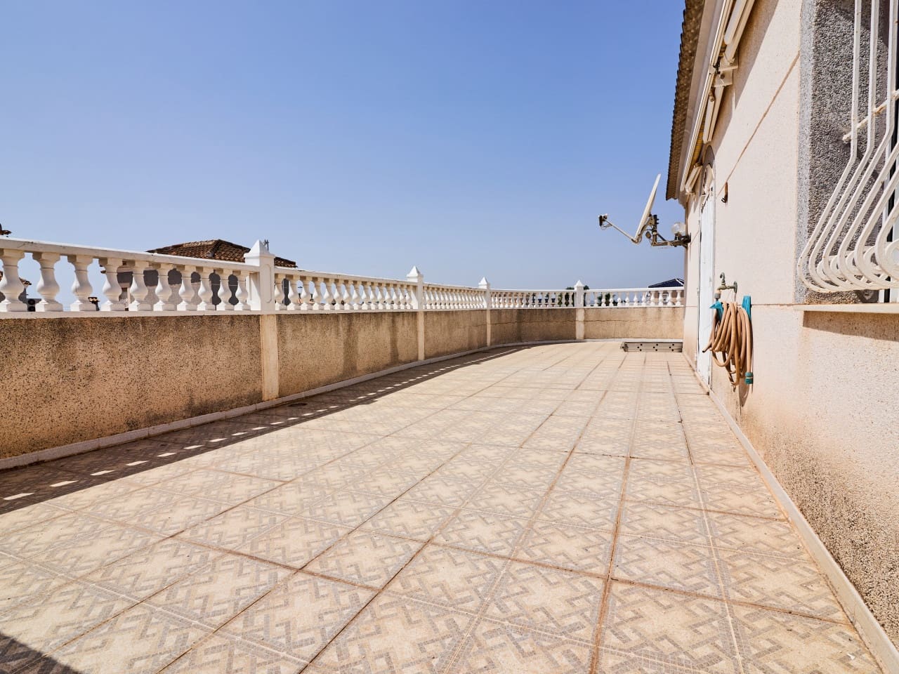 3 camera da letto Villa in vendita in Torrevieja con piscina garage - 450.000 € (Rif: 10027670)