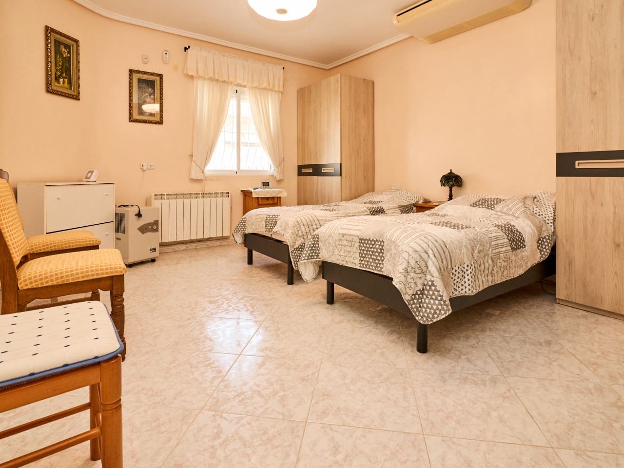 3 camera da letto Villa in vendita in Torrevieja con piscina garage - 450.000 € (Rif: 10027670)