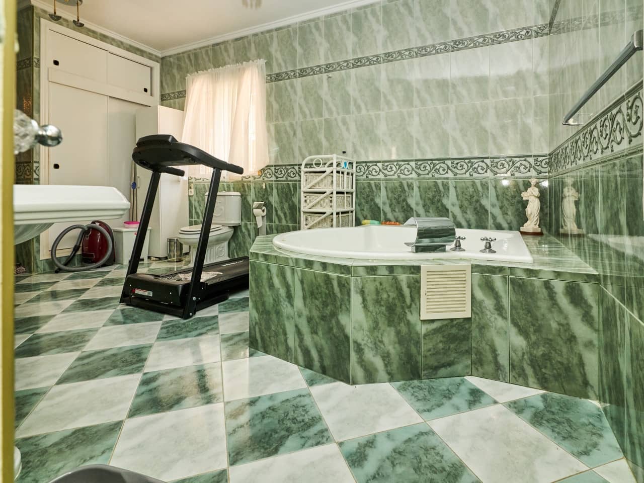3 camera da letto Villa in vendita in Torrevieja con piscina garage - 450.000 € (Rif: 10027670)