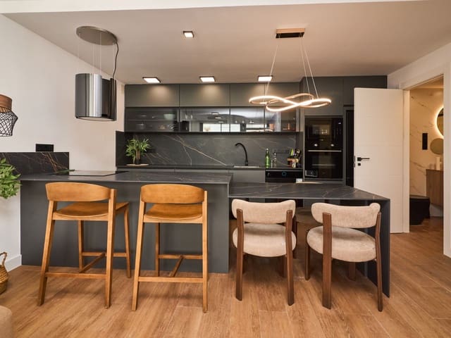 3 soverom Villa til salgs i Nueva Torrevieja, Torrevieja med svømmebasseng - € 539 000 (Ref: 10029573)