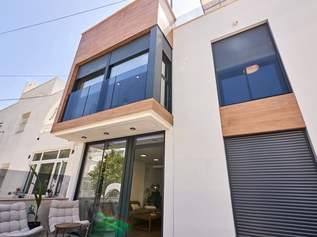 3 soverom Villa til salgs i Nueva Torrevieja, Torrevieja med svømmebasseng - € 539 000 (Ref: 10029573)