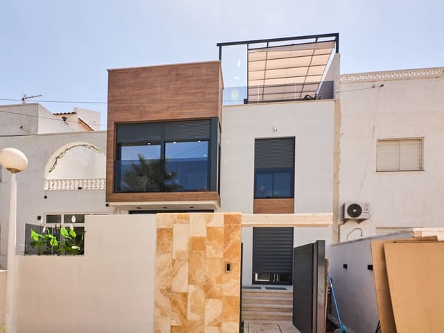 3 soverom Villa til salgs i Nueva Torrevieja, Torrevieja med svømmebasseng - € 539 000 (Ref: 10029573)