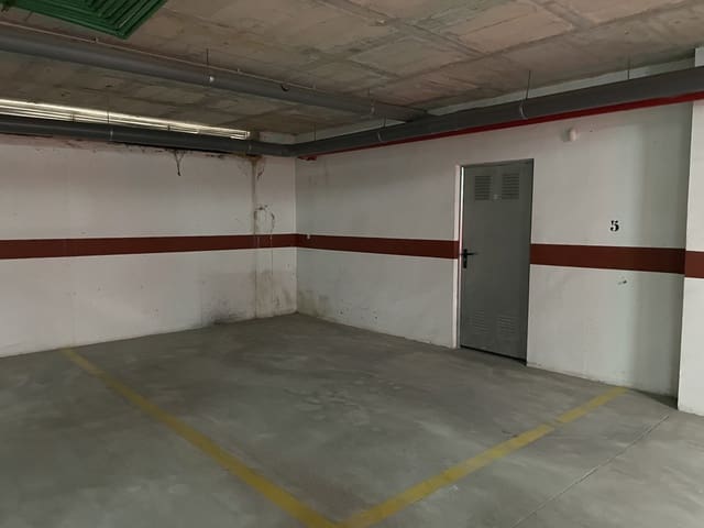 Garage à vendre à El Molino, Torrevieja - 29 900 € (Ref: 10030986)