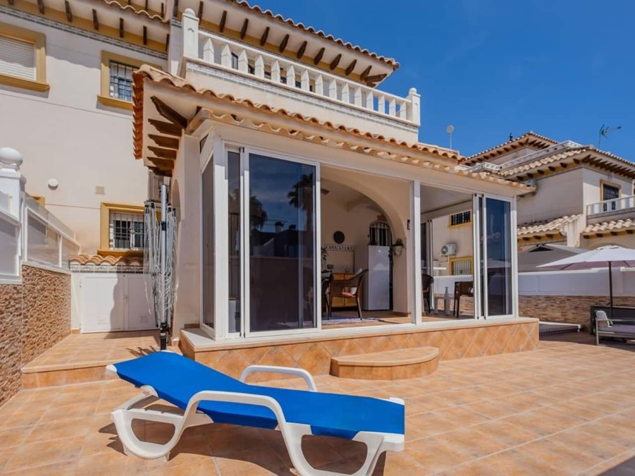 3 sypialnia Willa na sprzedaż w Orihuela Costa z basenem - 310 000 € (Ref: 10032392)