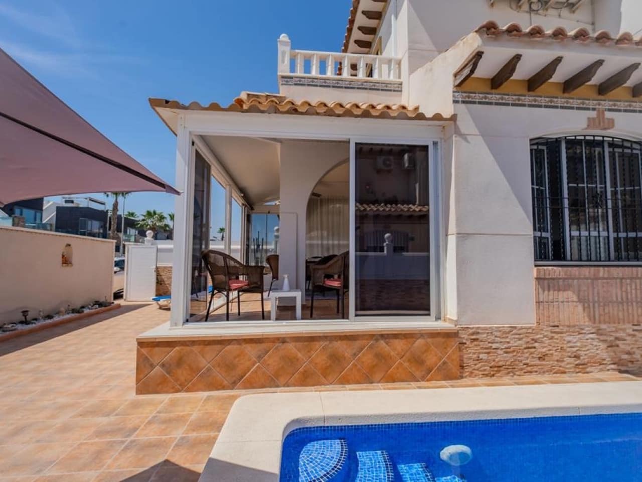 3 sypialnia Willa na sprzedaż w Orihuela Costa z basenem - 310 000 € (Ref: 10032392)