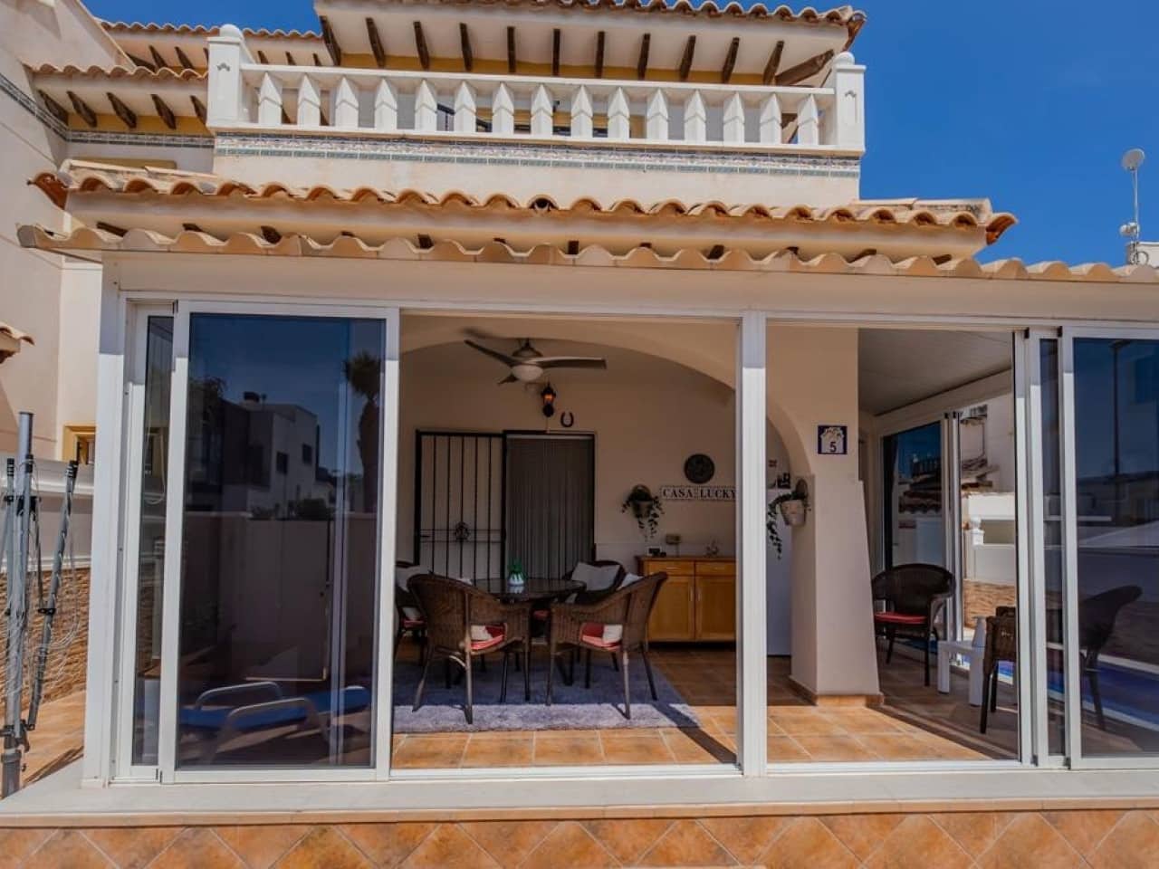 3 sypialnia Willa na sprzedaż w Orihuela Costa z basenem - 310 000 € (Ref: 10032392)