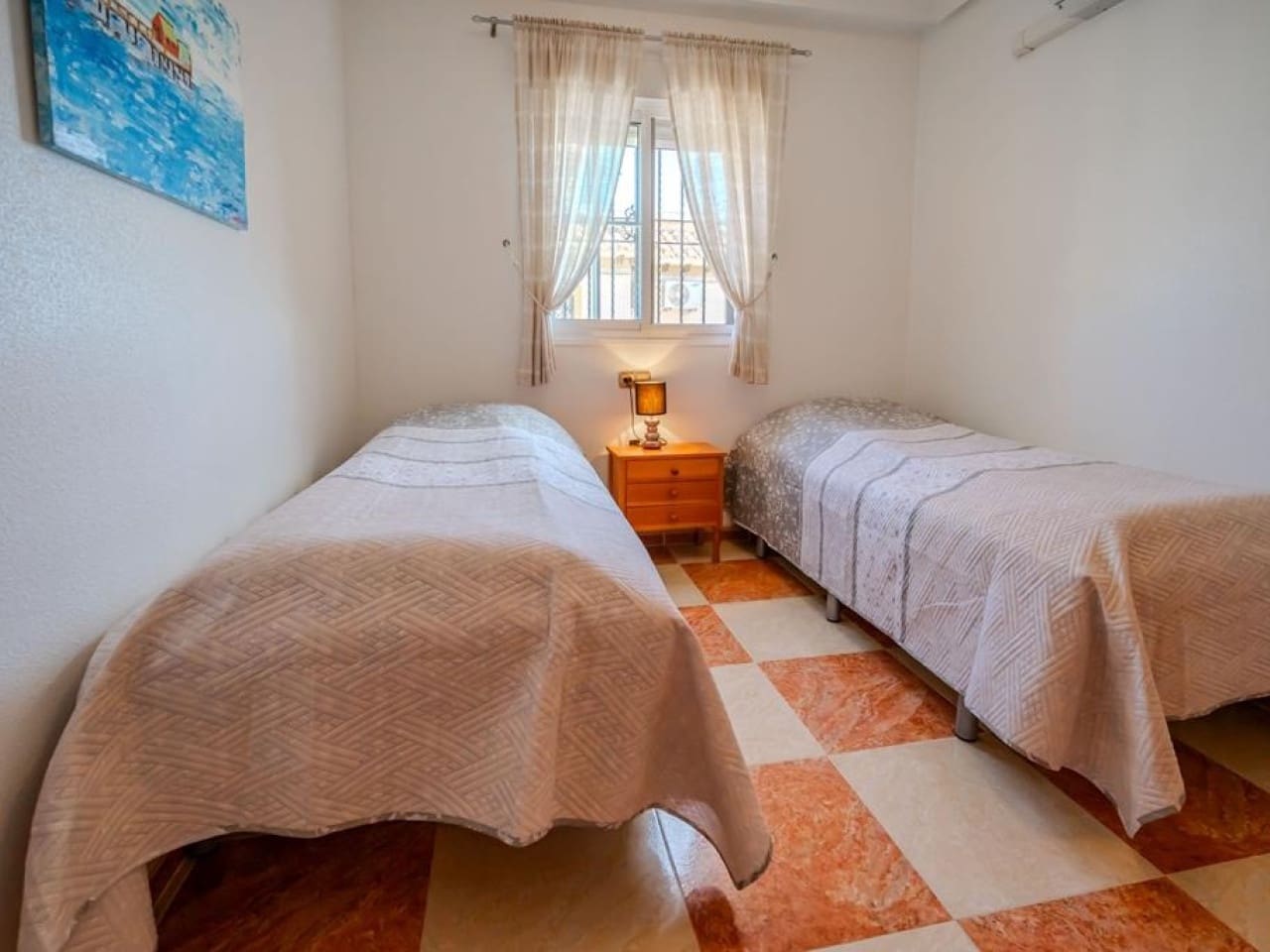 3 sypialnia Willa na sprzedaż w Orihuela Costa z basenem - 310 000 € (Ref: 10032392)
