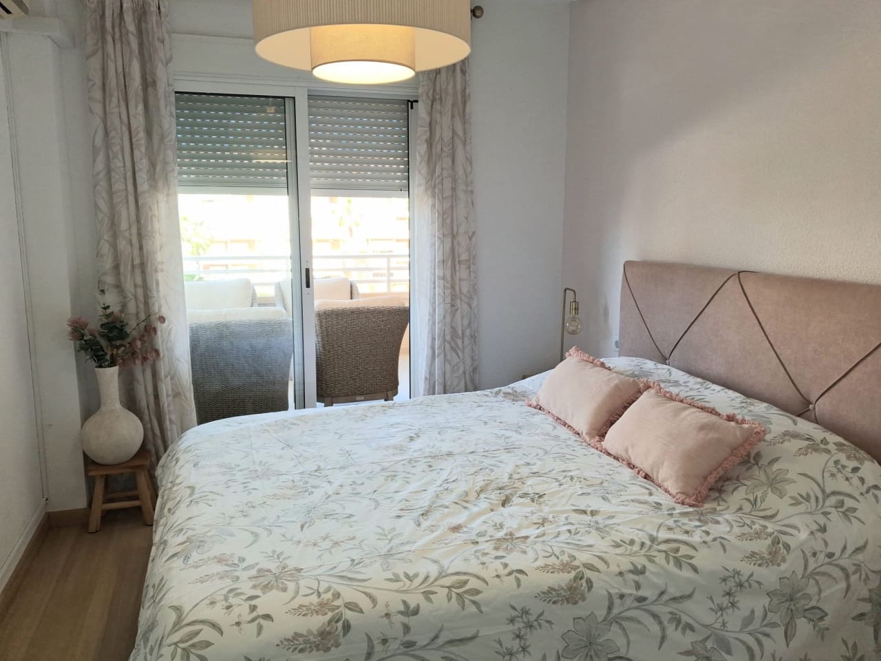 4 sovrum Lägenhet till salu i Arenales del Sol med pool garage - 389 000 € (Ref: 10035796)