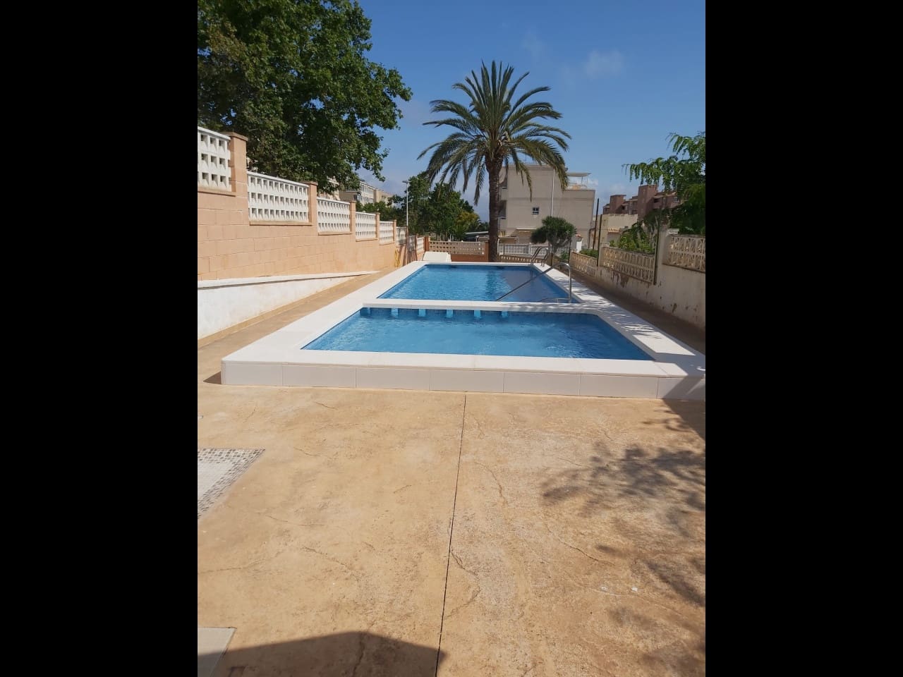 4 sovrum Lägenhet till salu i Arenales del Sol med pool garage - 389 000 € (Ref: 10035796)