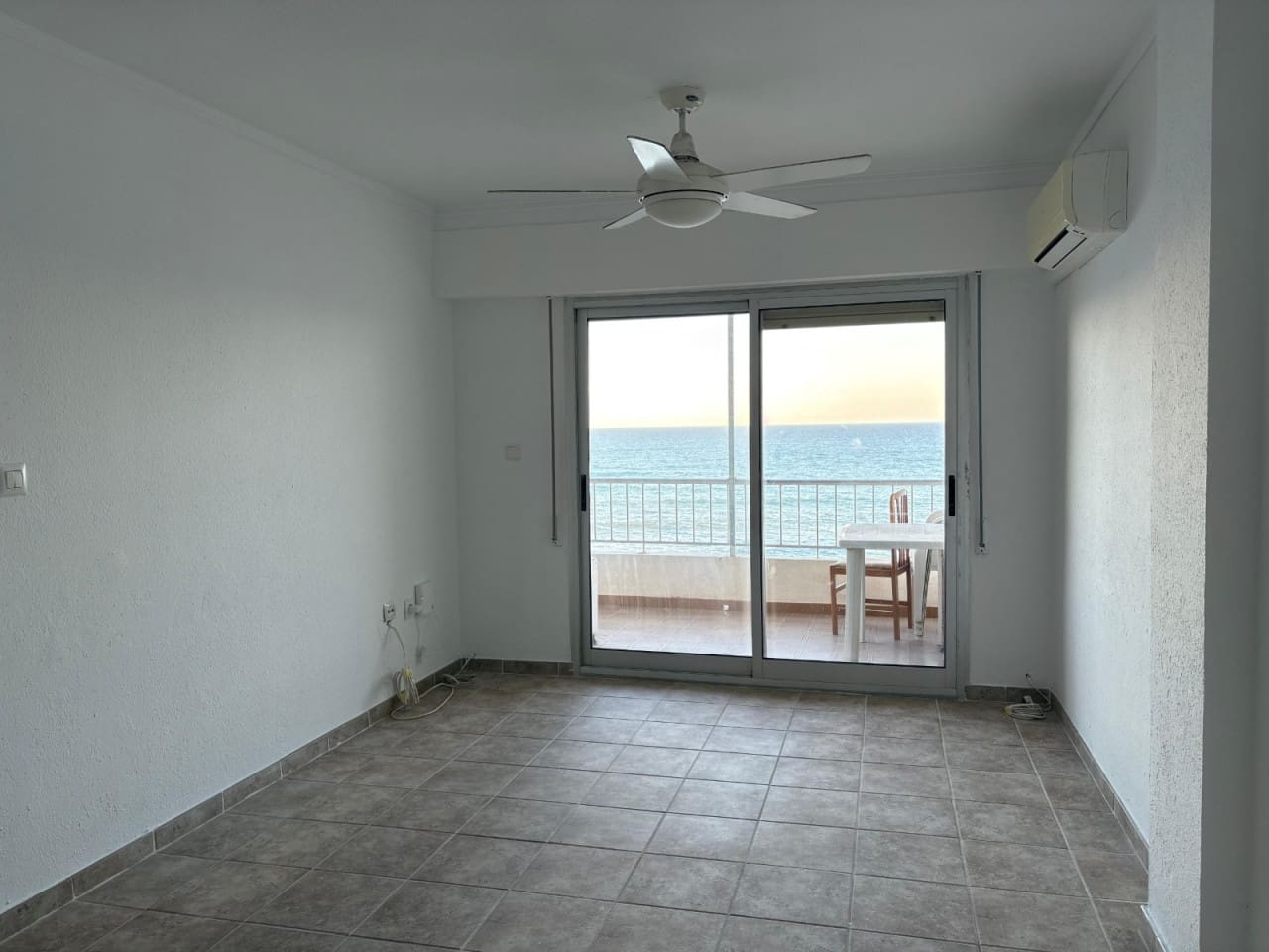 3 soveværelse Lejlighed til salg i Torrevieja med swimmingpool - € 359.000 (Ref: 10036248)