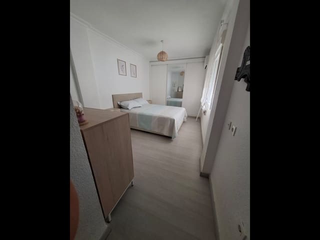 3 quarto Apartamento para venda em Las Piscinas Naturales, Torrevieja - 192 260 € (Ref: 10036249)