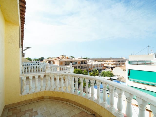 4 soveværelse Byhus til salg i Playa de los Náufragos, Torrevieja med swimmingpool - € 240.000 (Ref: 10038542)
