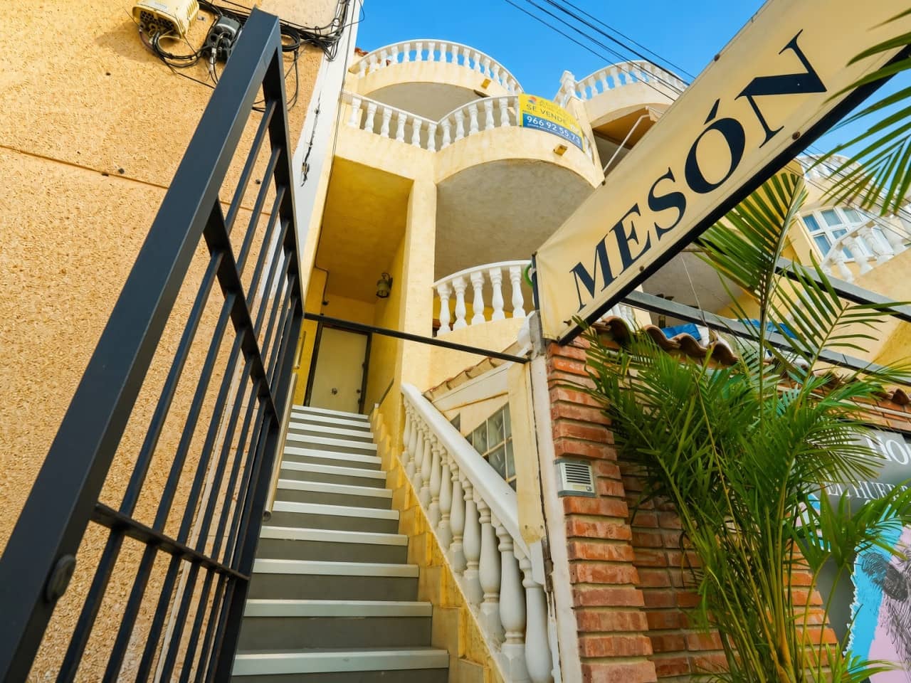 4 bedroom Townhouse for sale in Torrevieja with pool - € 240,000 (Ref: 10038542)