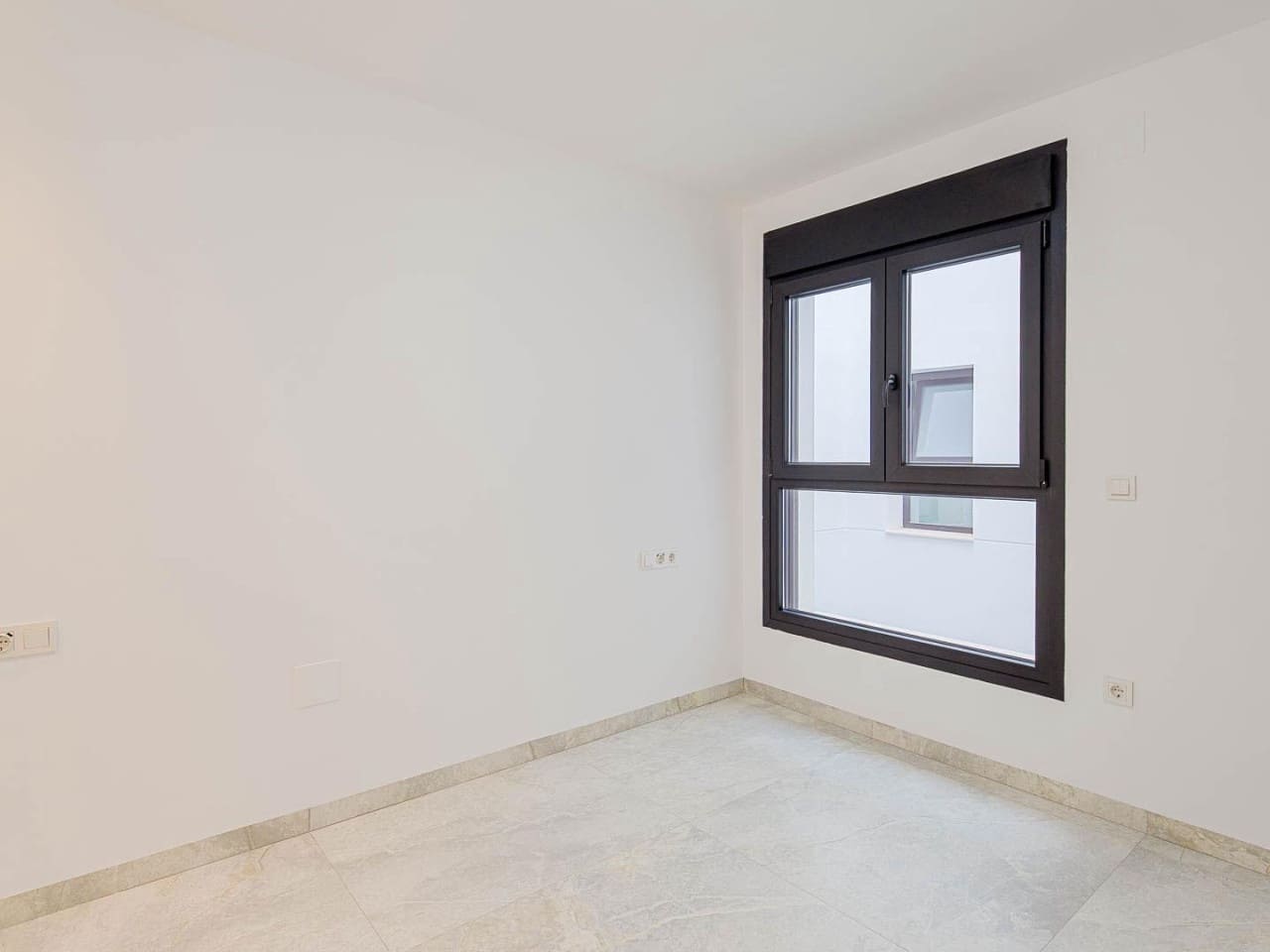 3 quarto Apartamento para venda em Torrevieja com garagem - 595 000 € (Ref: 10041994)